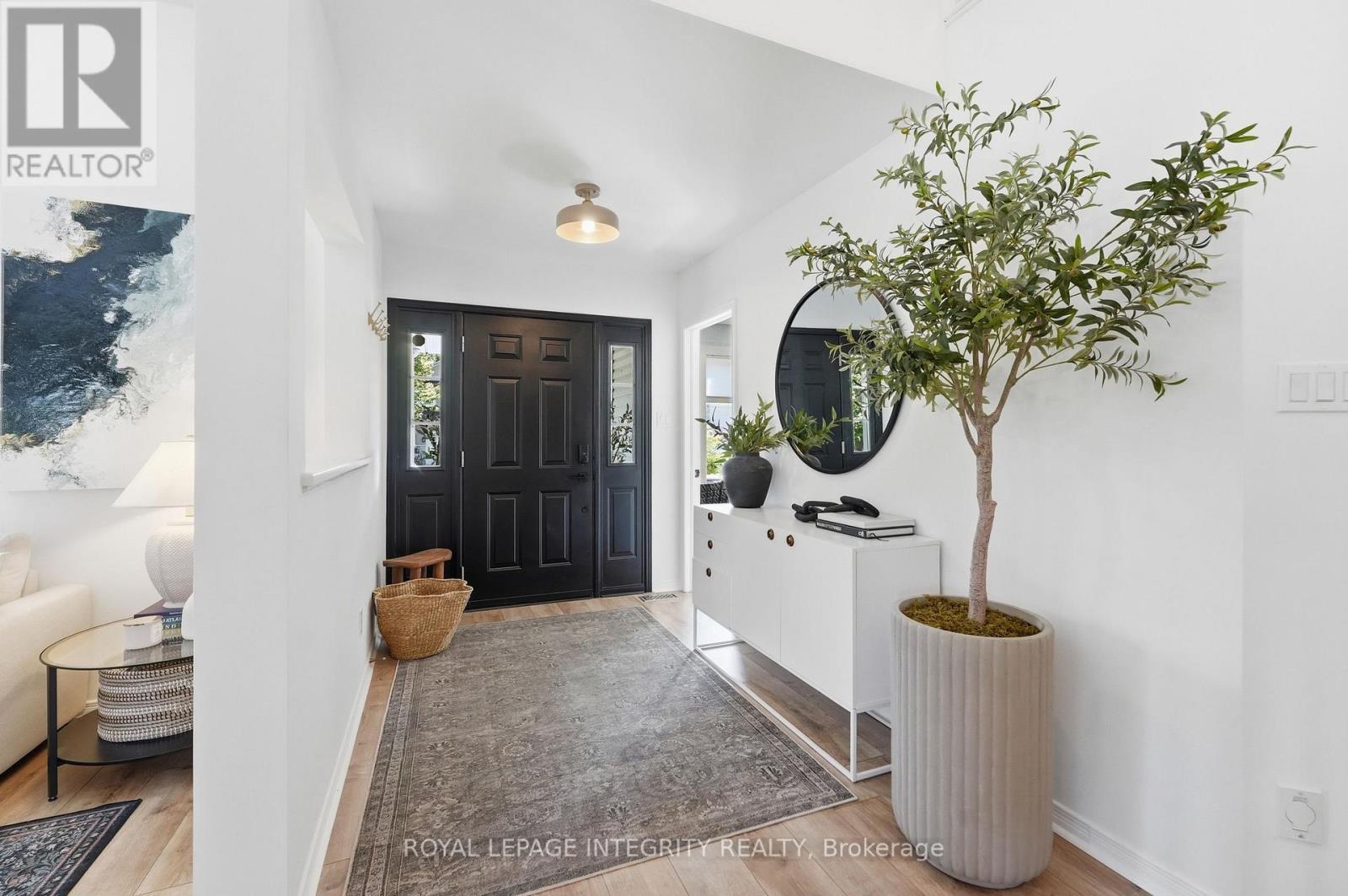 125 West Ridge Drive, Ottawa, ON
