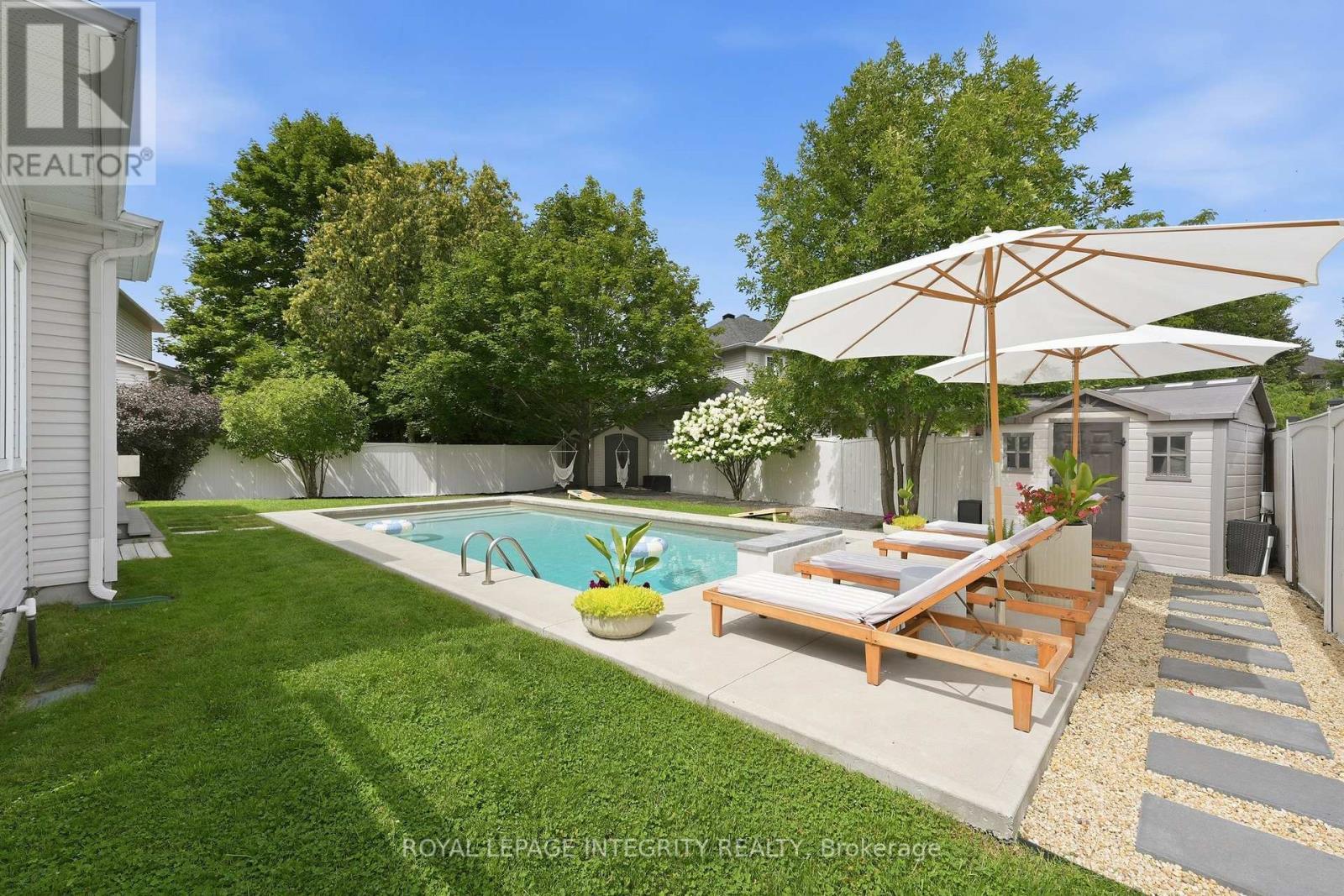 125 West Ridge Drive, Ottawa, ON