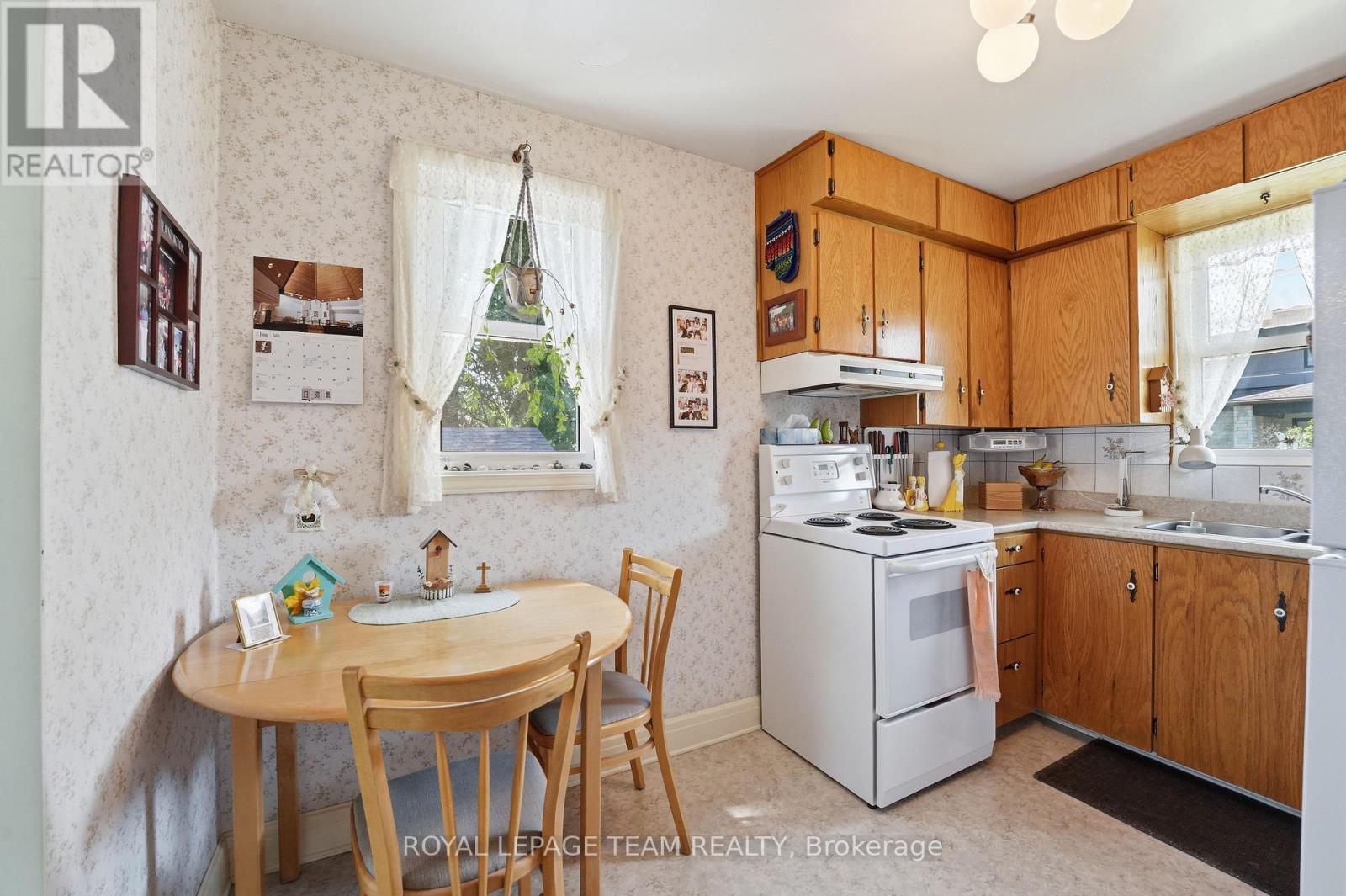 Kitchen - 84 Rita Avenue, Ottawa, ON