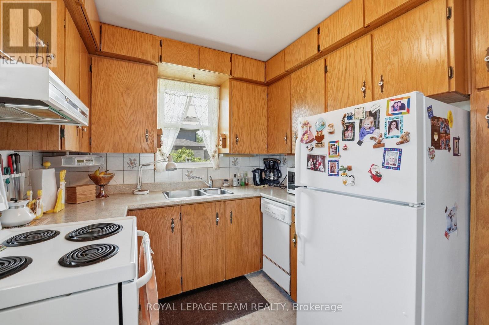 84 Rita Avenue, Ottawa, ON