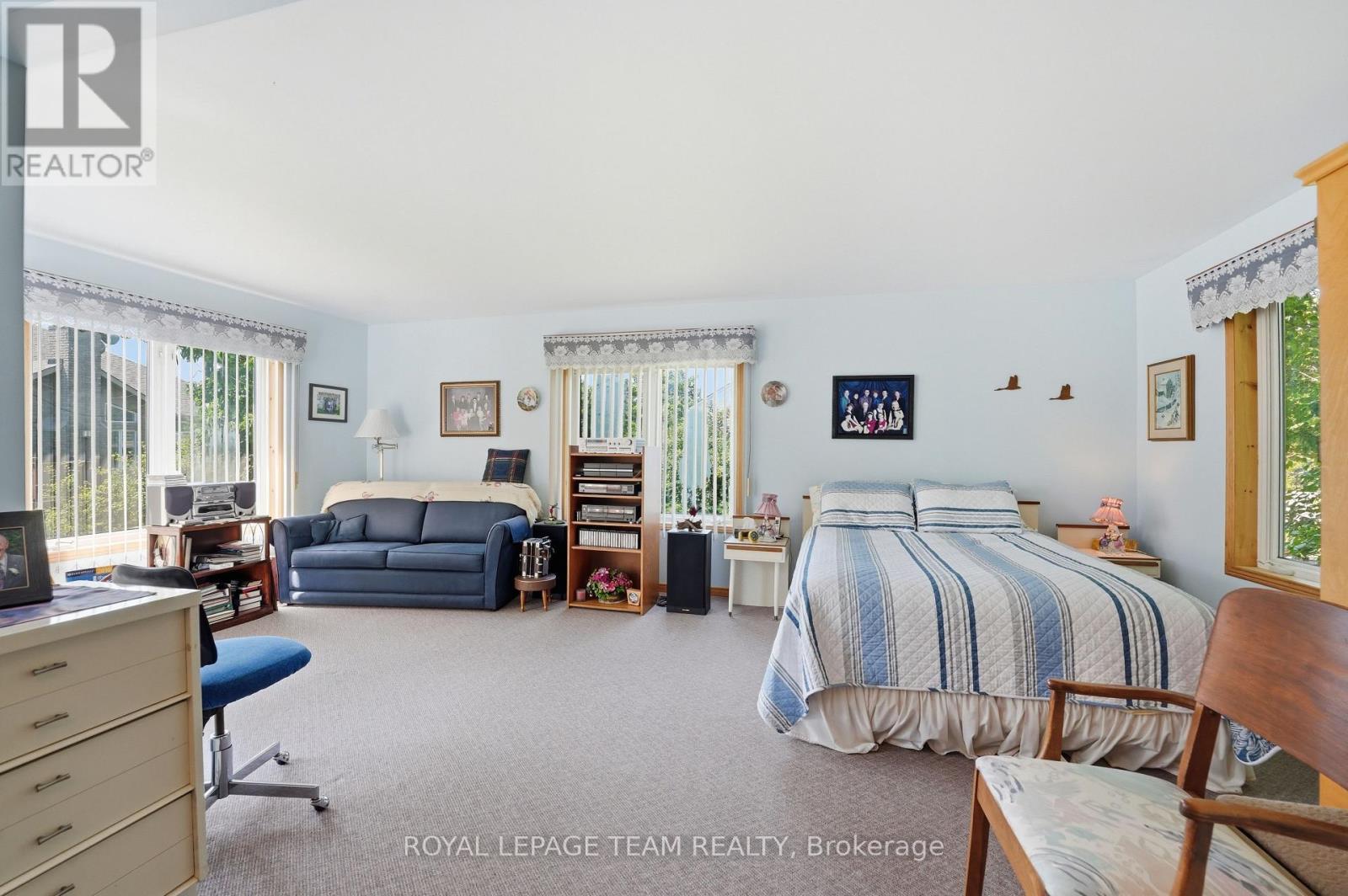 84 Rita Avenue, Ottawa, ON