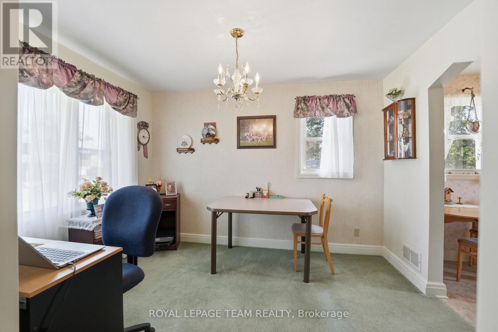 84 Rita Avenue, Ottawa, ON