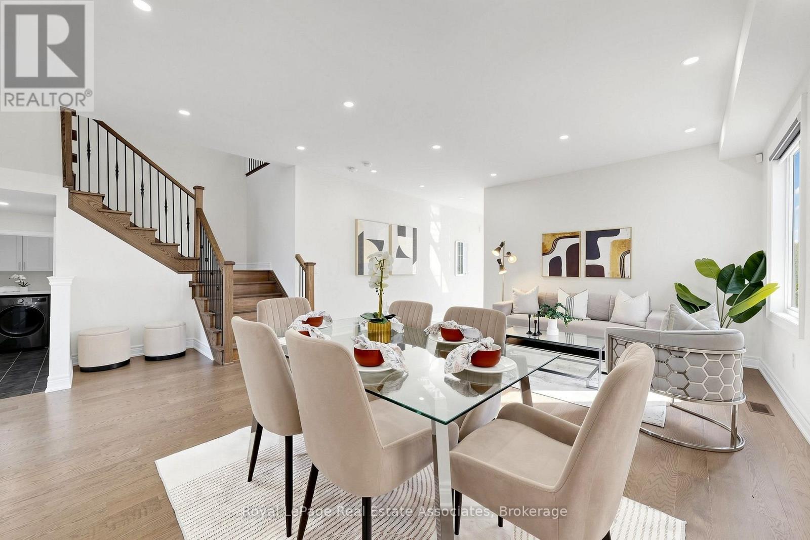 33 Bill Guy Drive, Georgina, ON