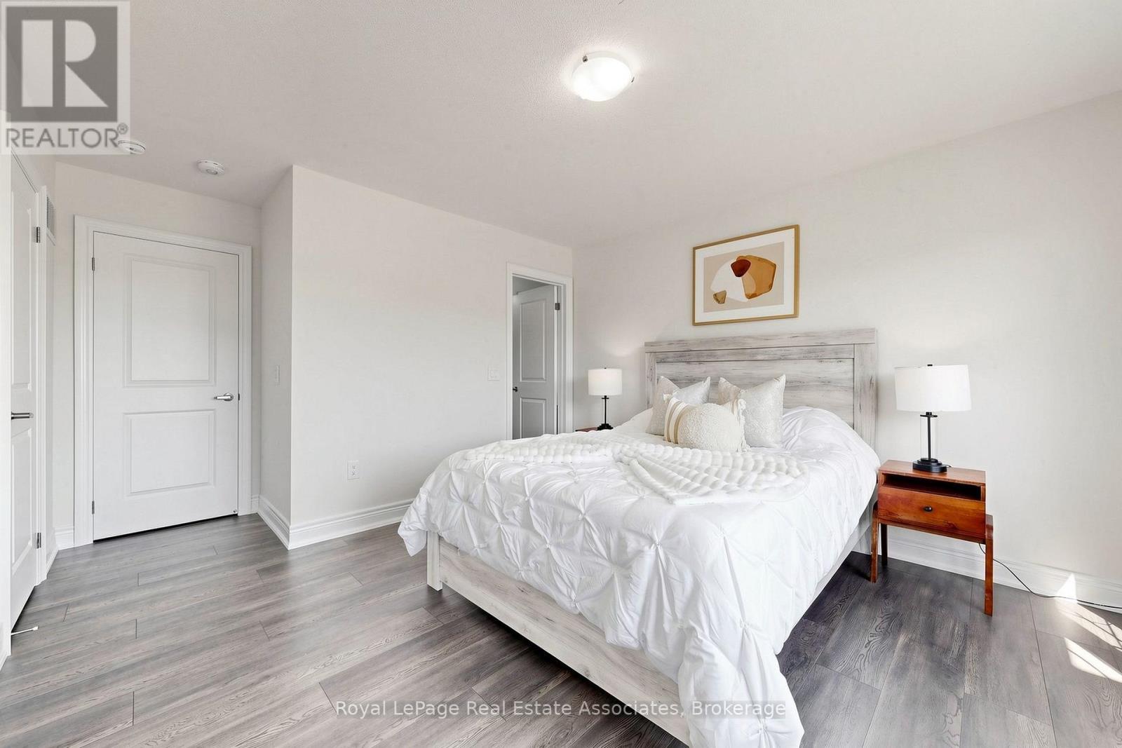 33 Bill Guy Drive, Georgina, ON