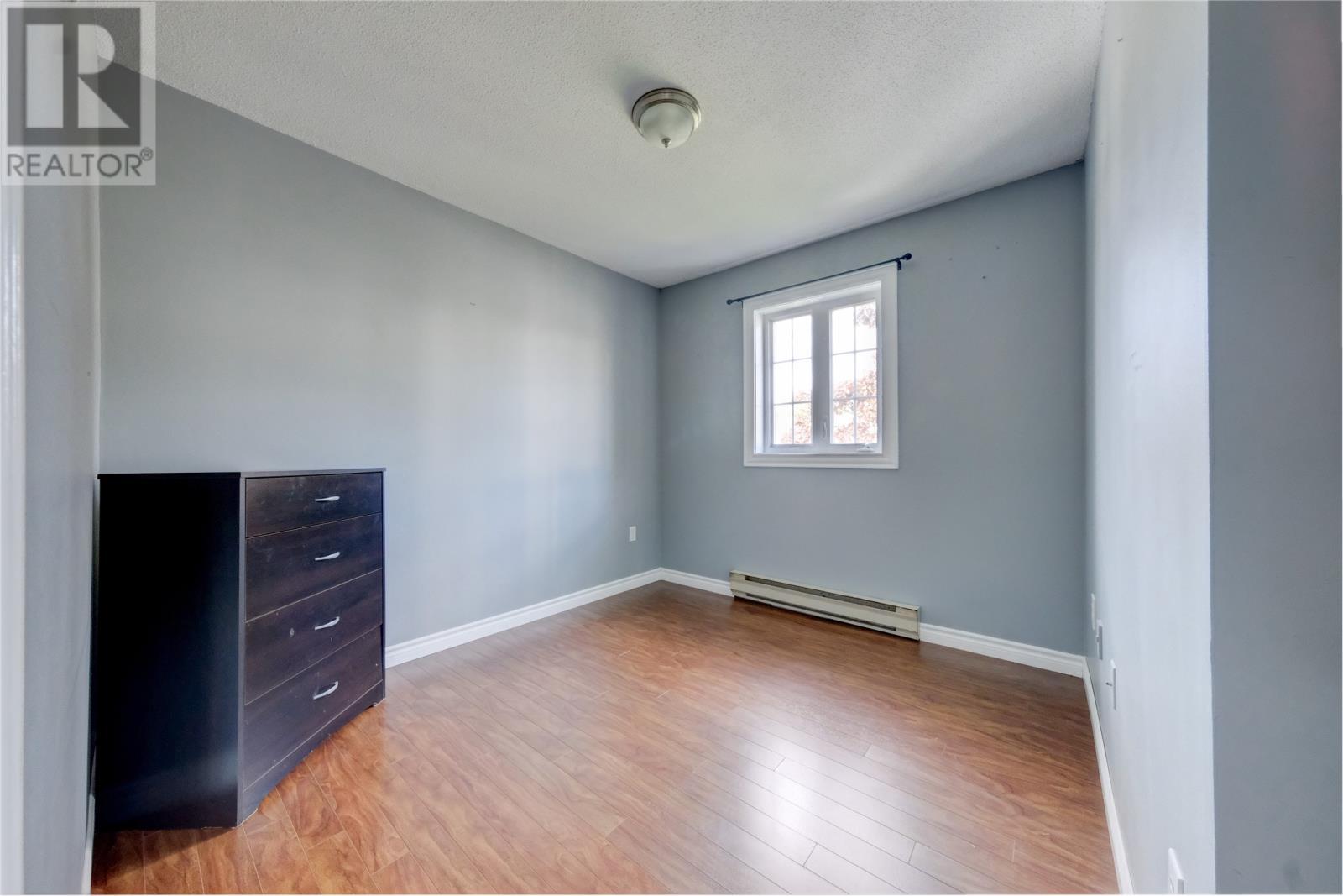 18 Mountainview Road, Massey Drive, NL