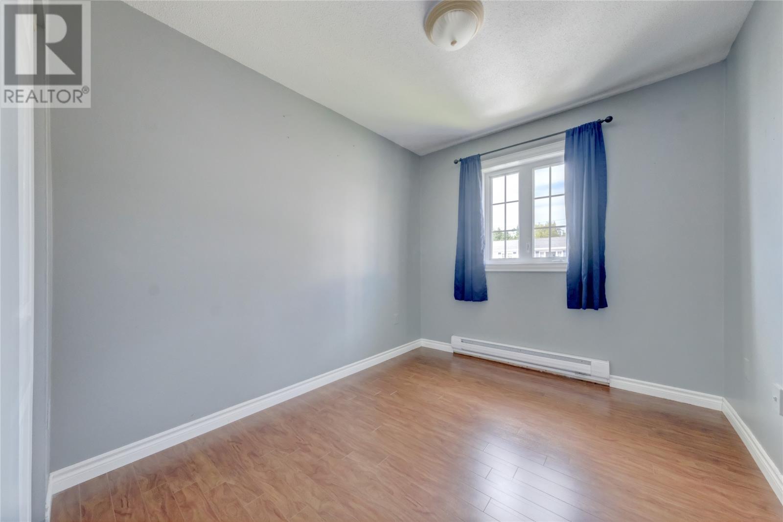18 Mountainview Road, Massey Drive, NL