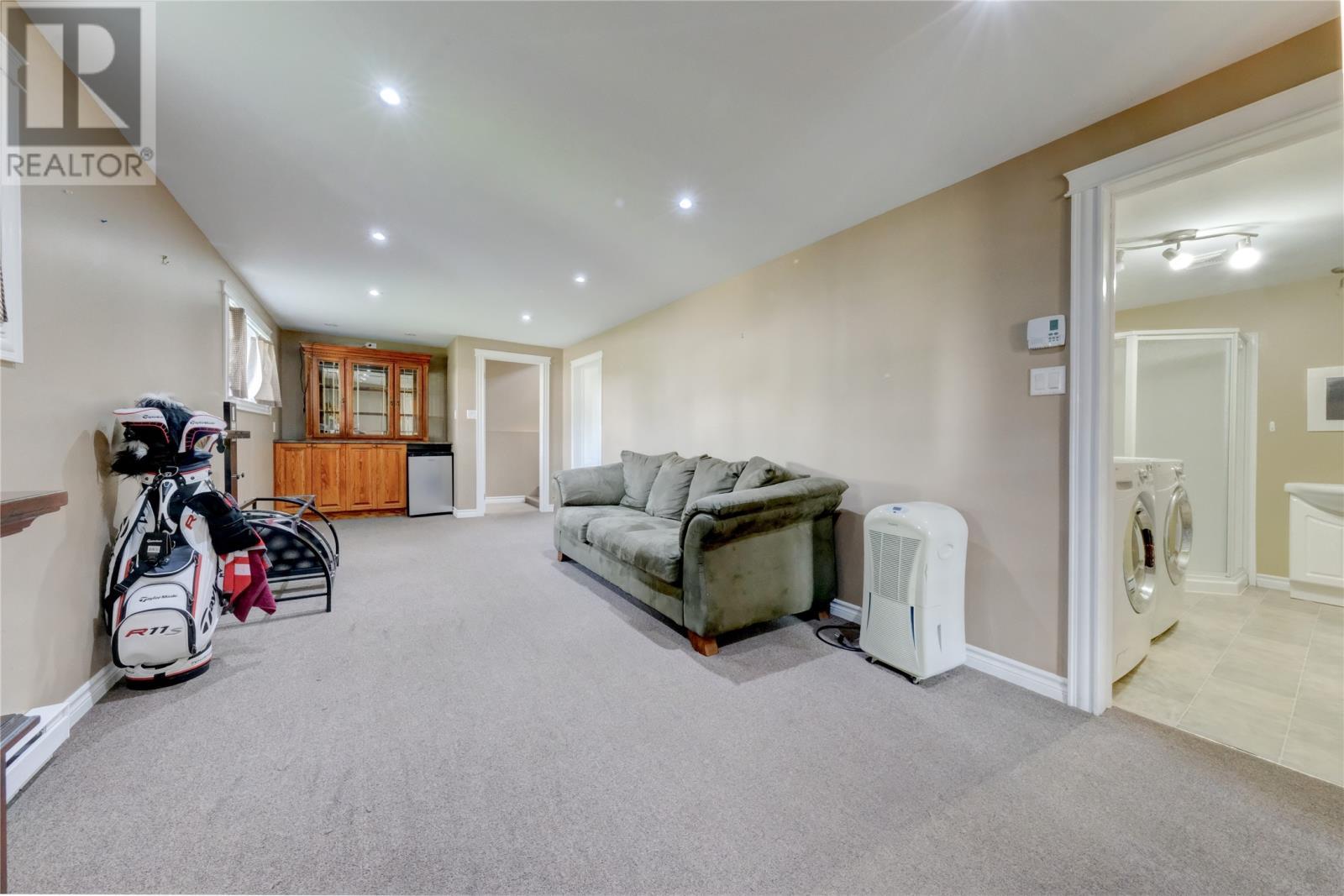 18 Mountainview Road, Massey Drive, NL