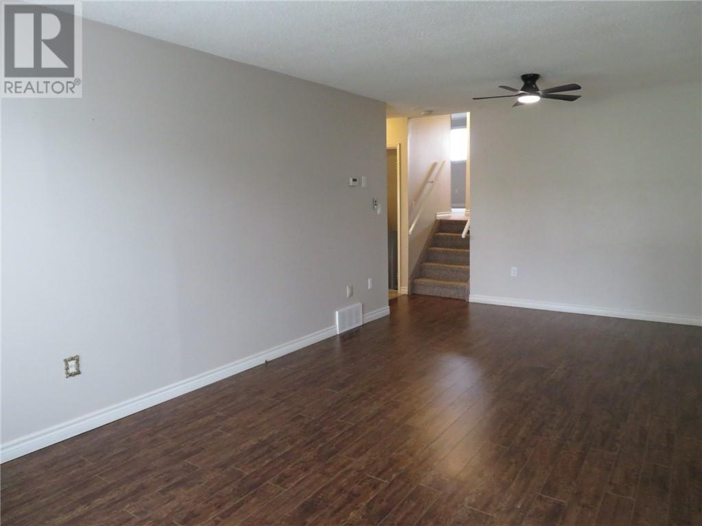 880 Woodbine Avenue, Sudbury, ON