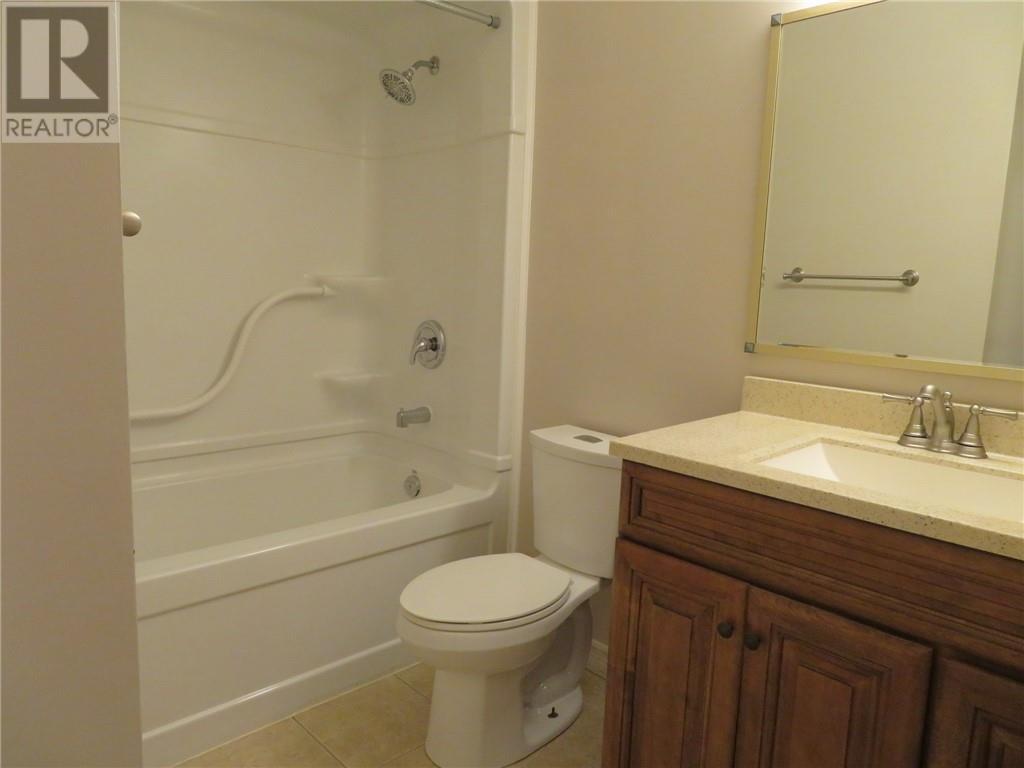 880 Woodbine Avenue, Sudbury, ON