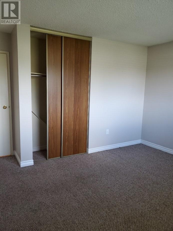 880 Woodbine Avenue, Sudbury, ON