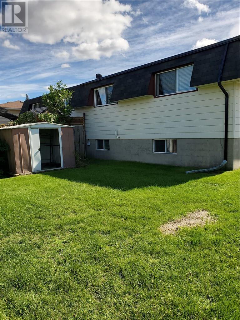 880 Woodbine Avenue, Sudbury, ON