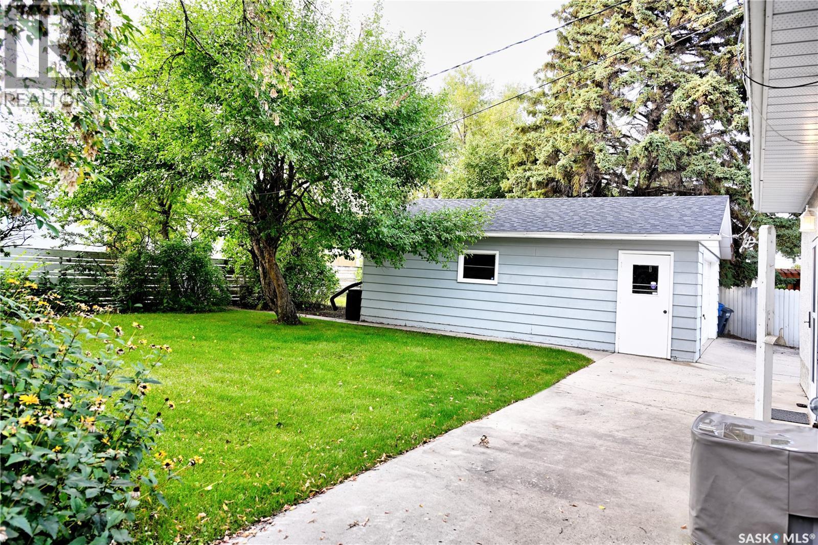 321 Winnipeg Avenue N, Saskatoon, SK