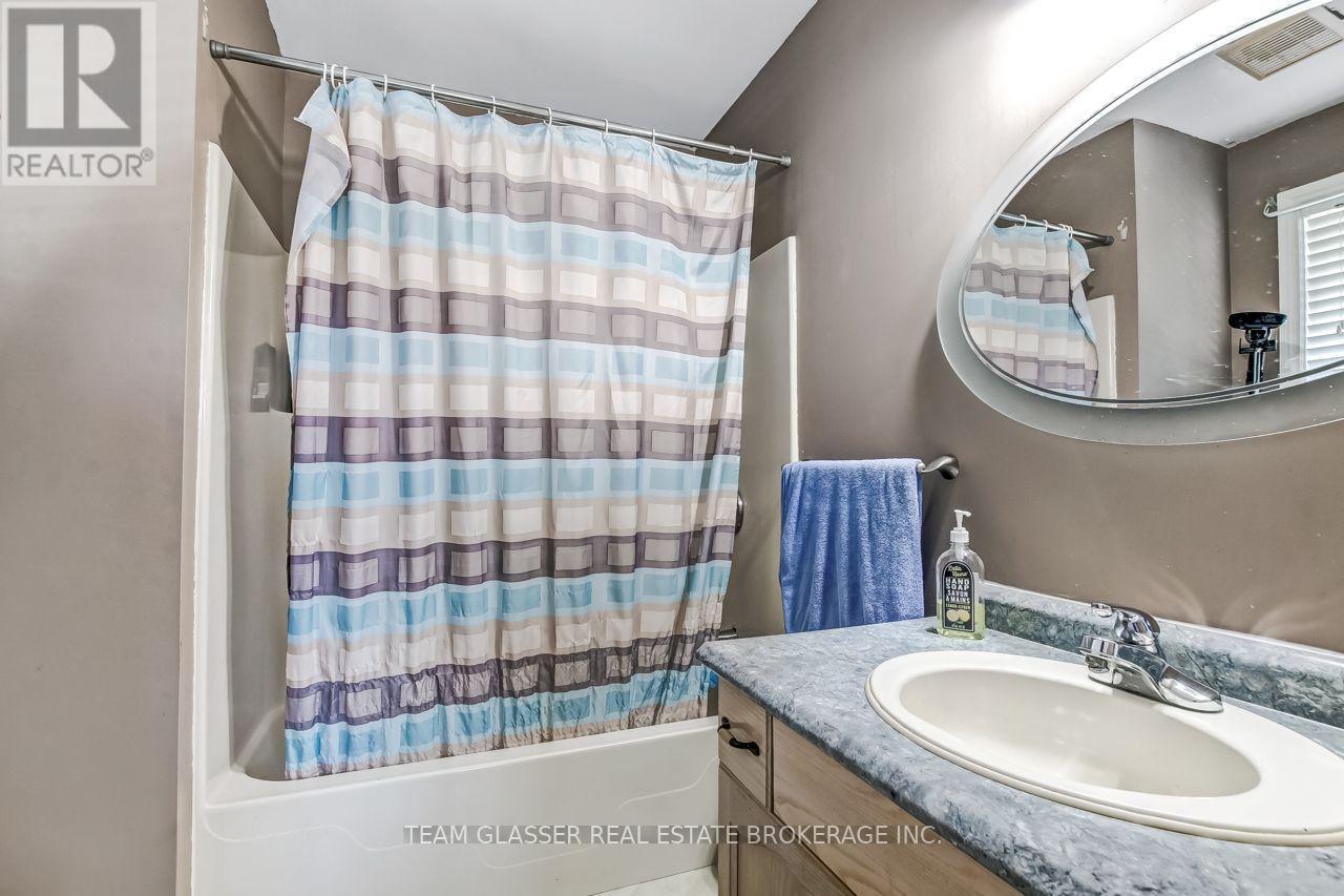 23999 Mayfair Road, Adelaide Metcalfe, ON