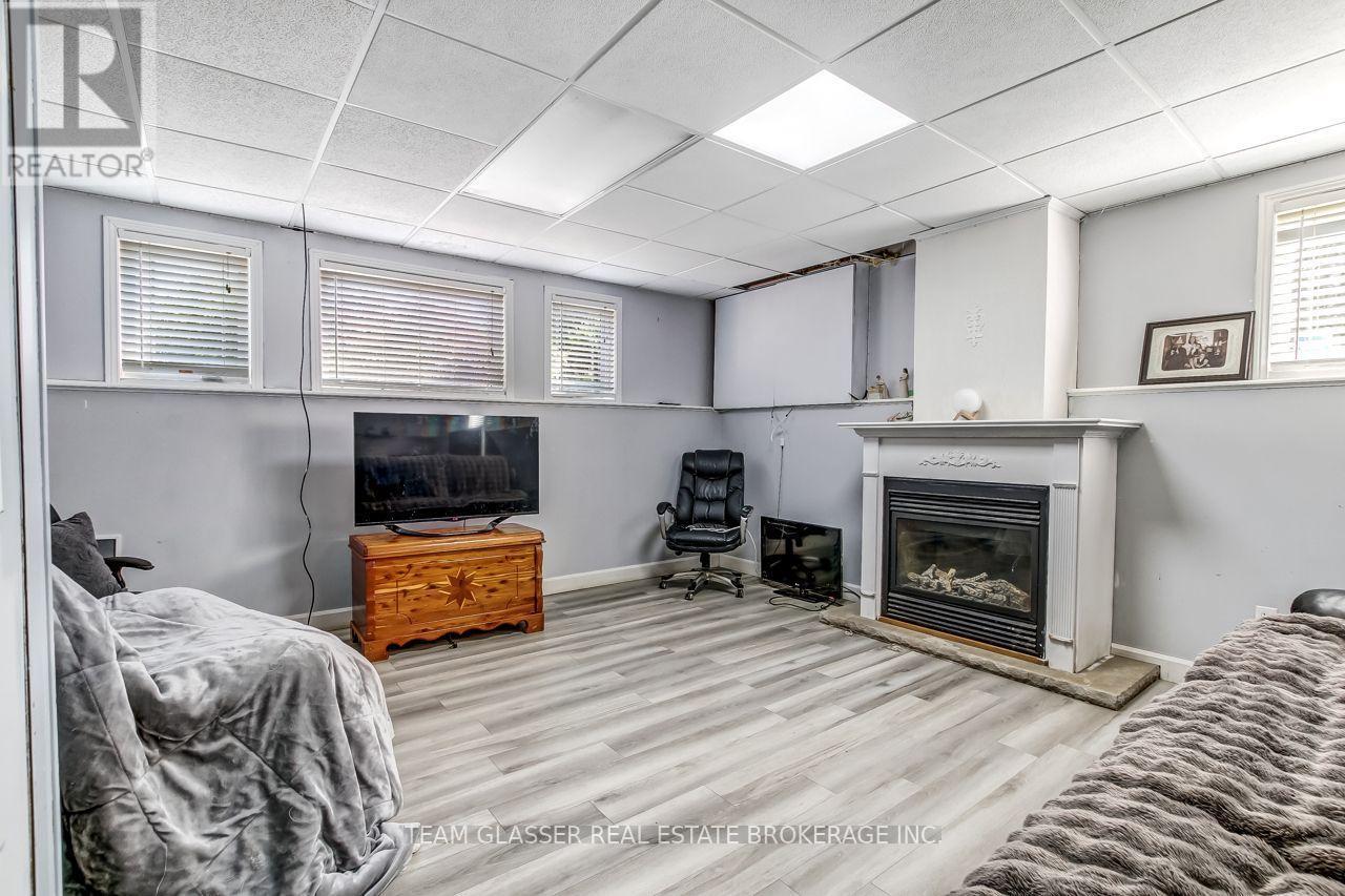 23999 Mayfair Road, Adelaide Metcalfe, ON