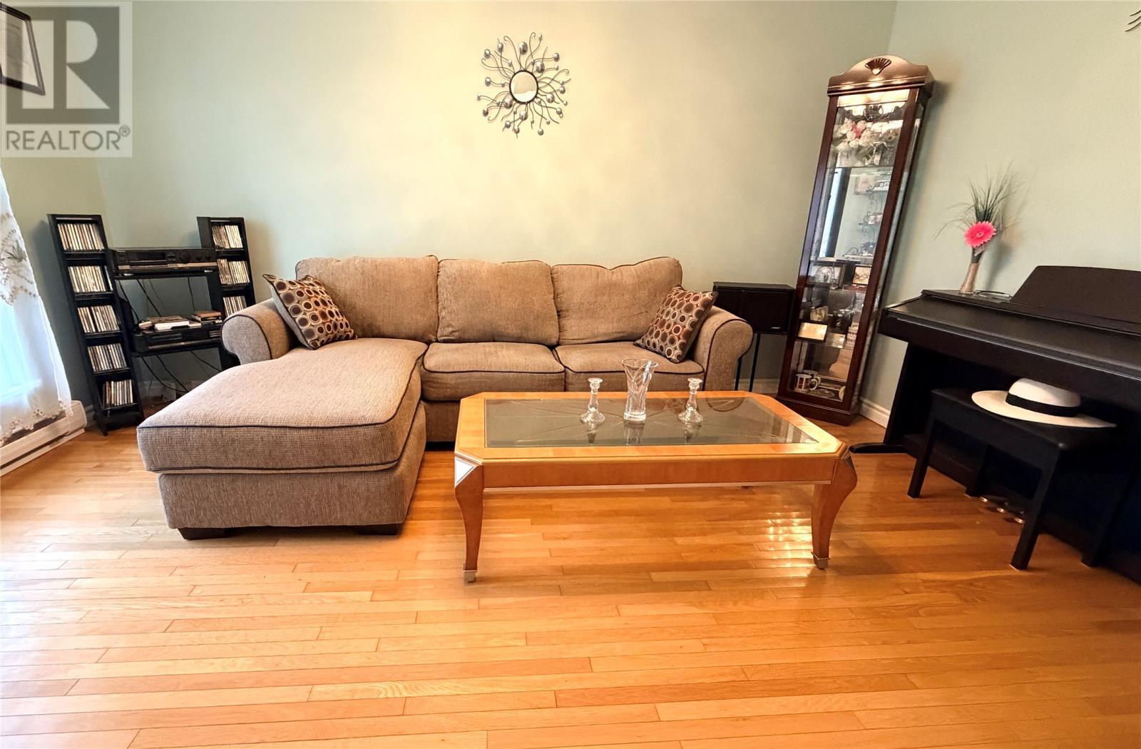 Den - 379 Grenfell Heights, Grand Falls-Windsor, NL