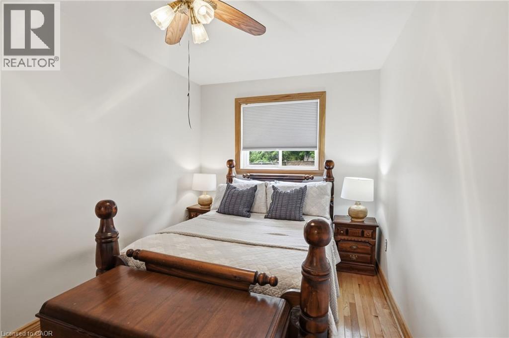 17 Tuxedo Avenue S, Hamilton, ON