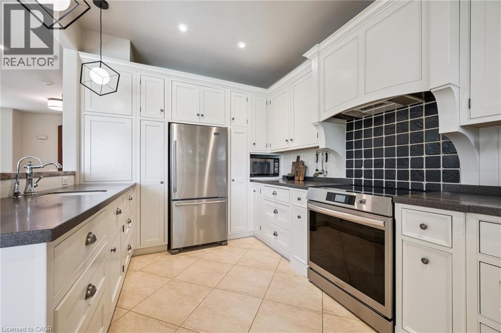 576 Falconridge Crescent, Kitchener, ON