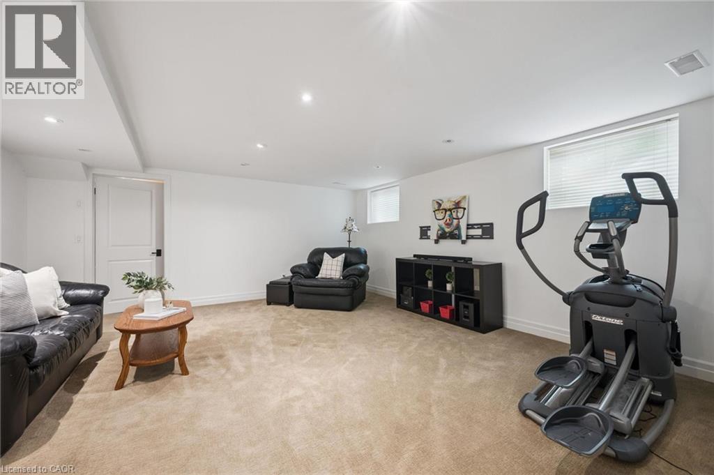576 Falconridge Crescent, Kitchener, ON