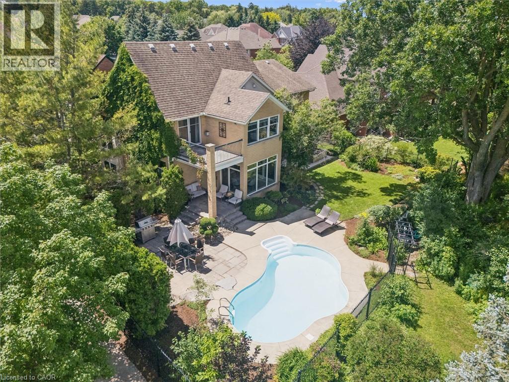 576 Falconridge Crescent, Kitchener, ON