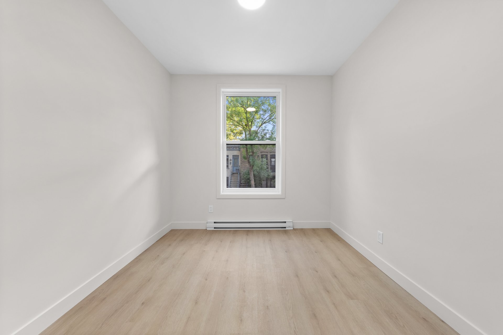 Bedroom - 6593 Rue Alma, Montréal (Rosemont/La Petite-Patrie), QC