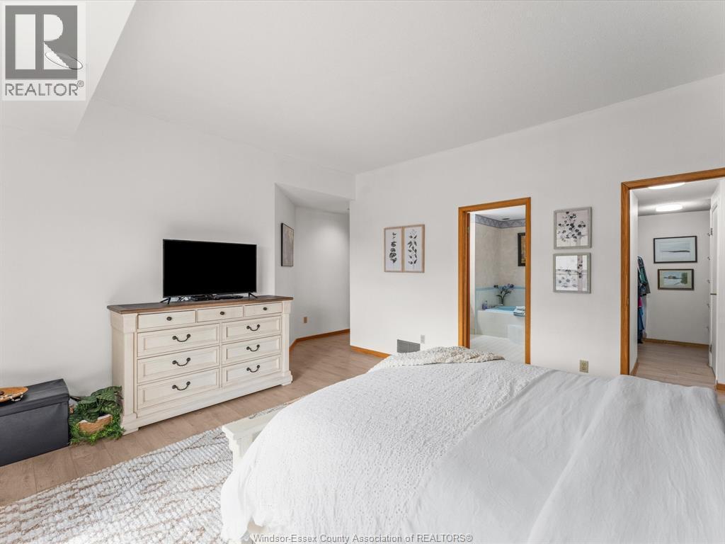 5151 Riverside Drive East Unit# 905, Windsor, ON