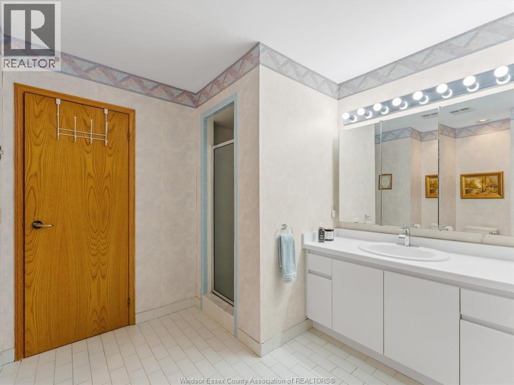 5151 Riverside Drive East Unit# 905, Windsor, ON