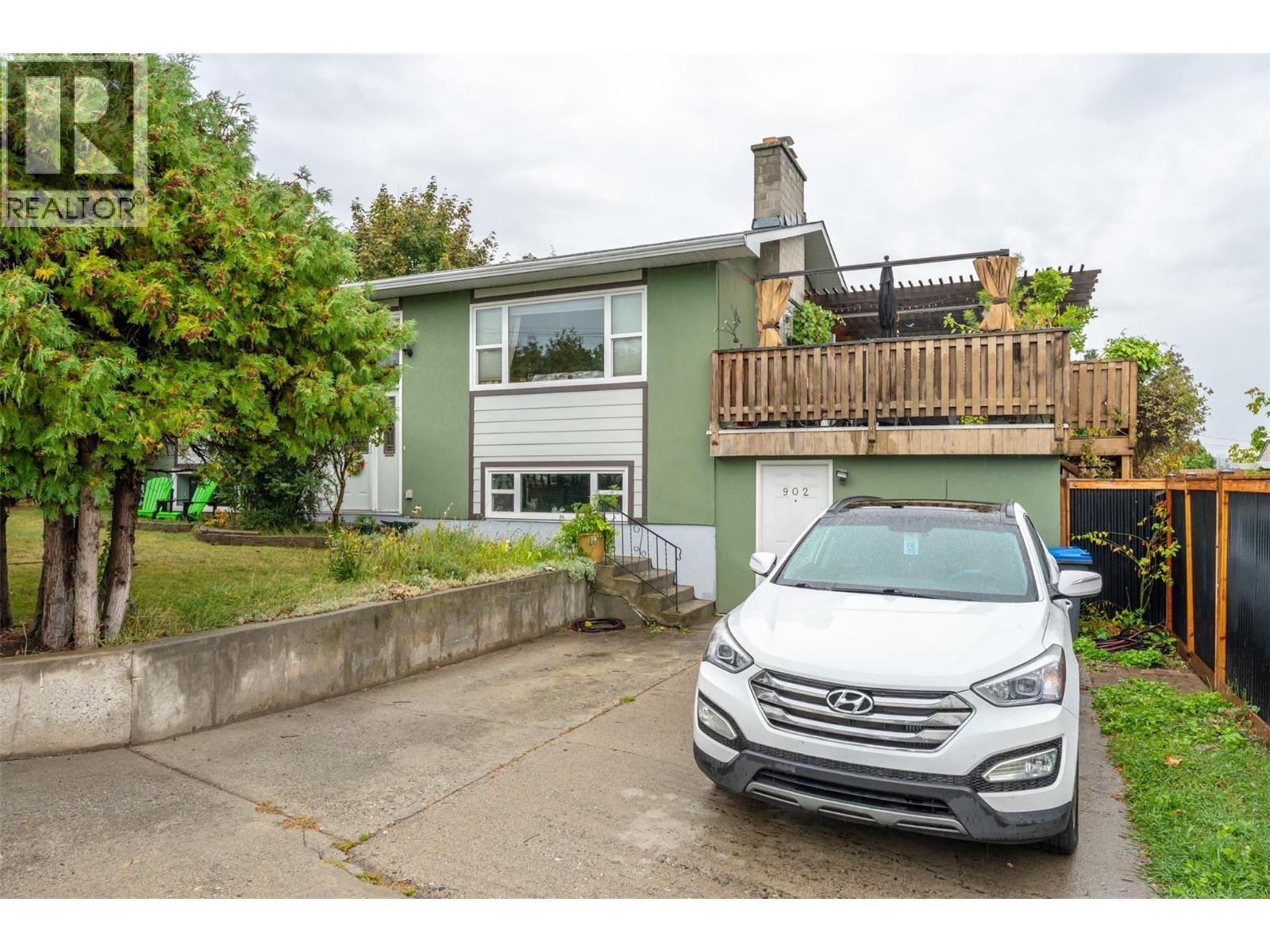 902 Maccleave Avenue, Penticton, BC