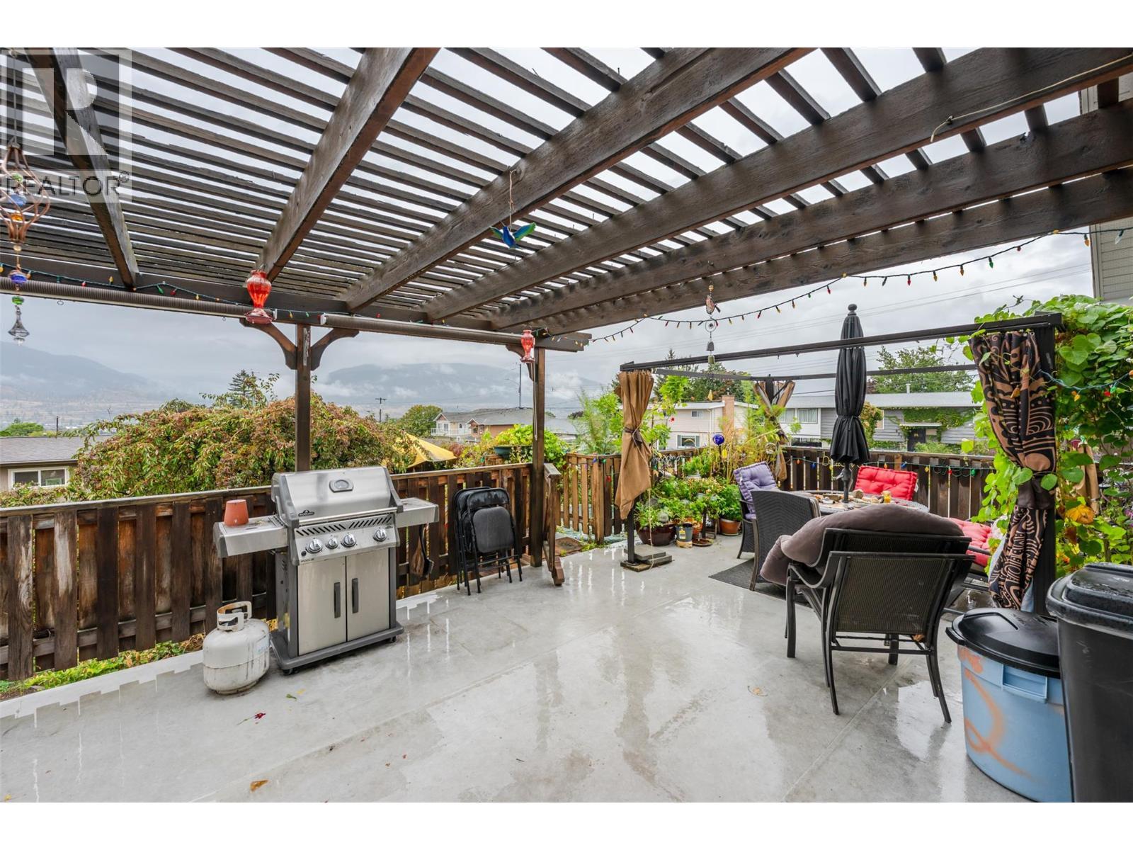 902 Maccleave Avenue, Penticton, BC