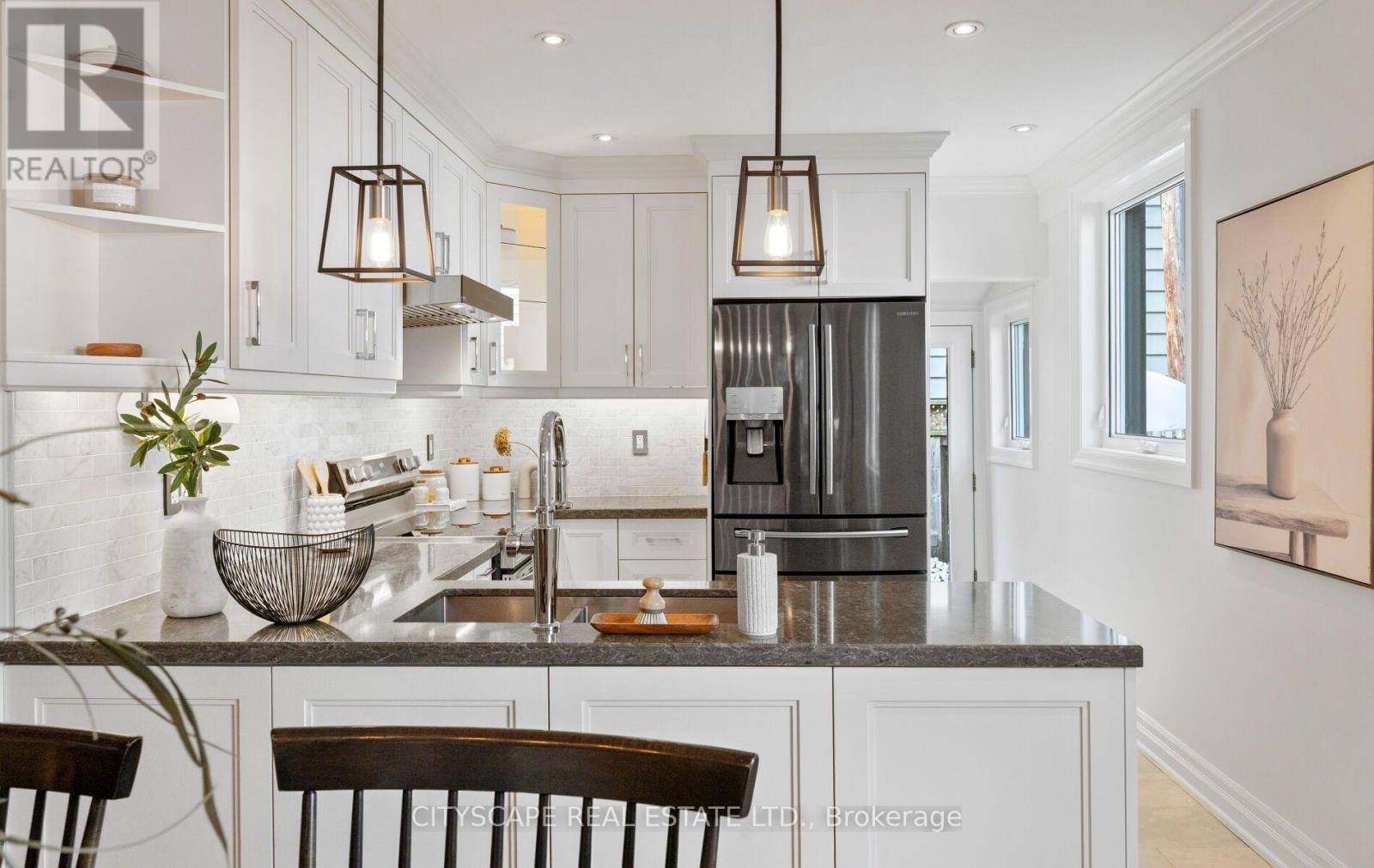 48 Golfview Avenue, Toronto, ON