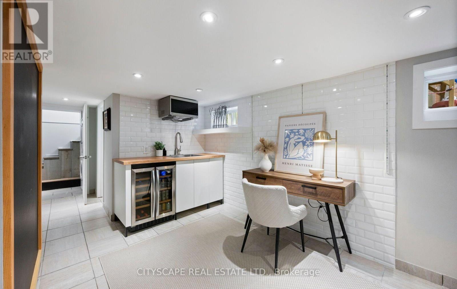 48 Golfview Avenue, Toronto, ON