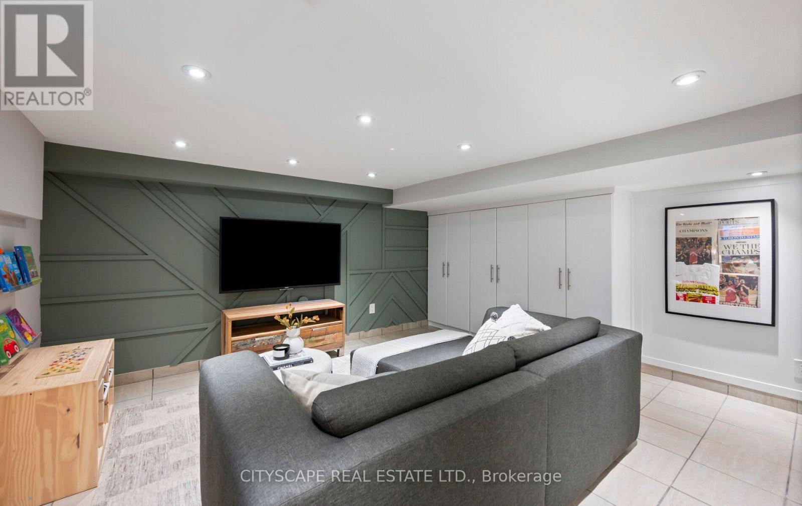 48 Golfview Avenue, Toronto, ON