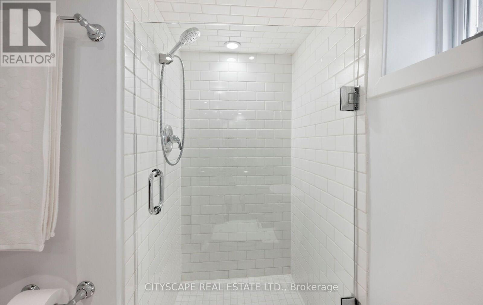 48 Golfview Avenue, Toronto, ON