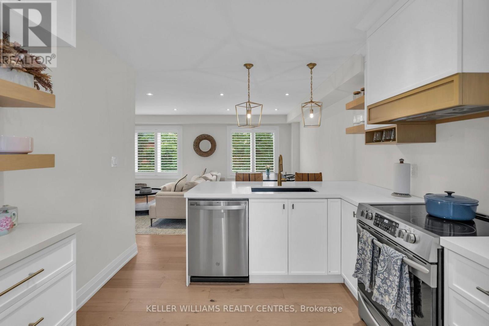 37 Bowler Street, Aurora, ON