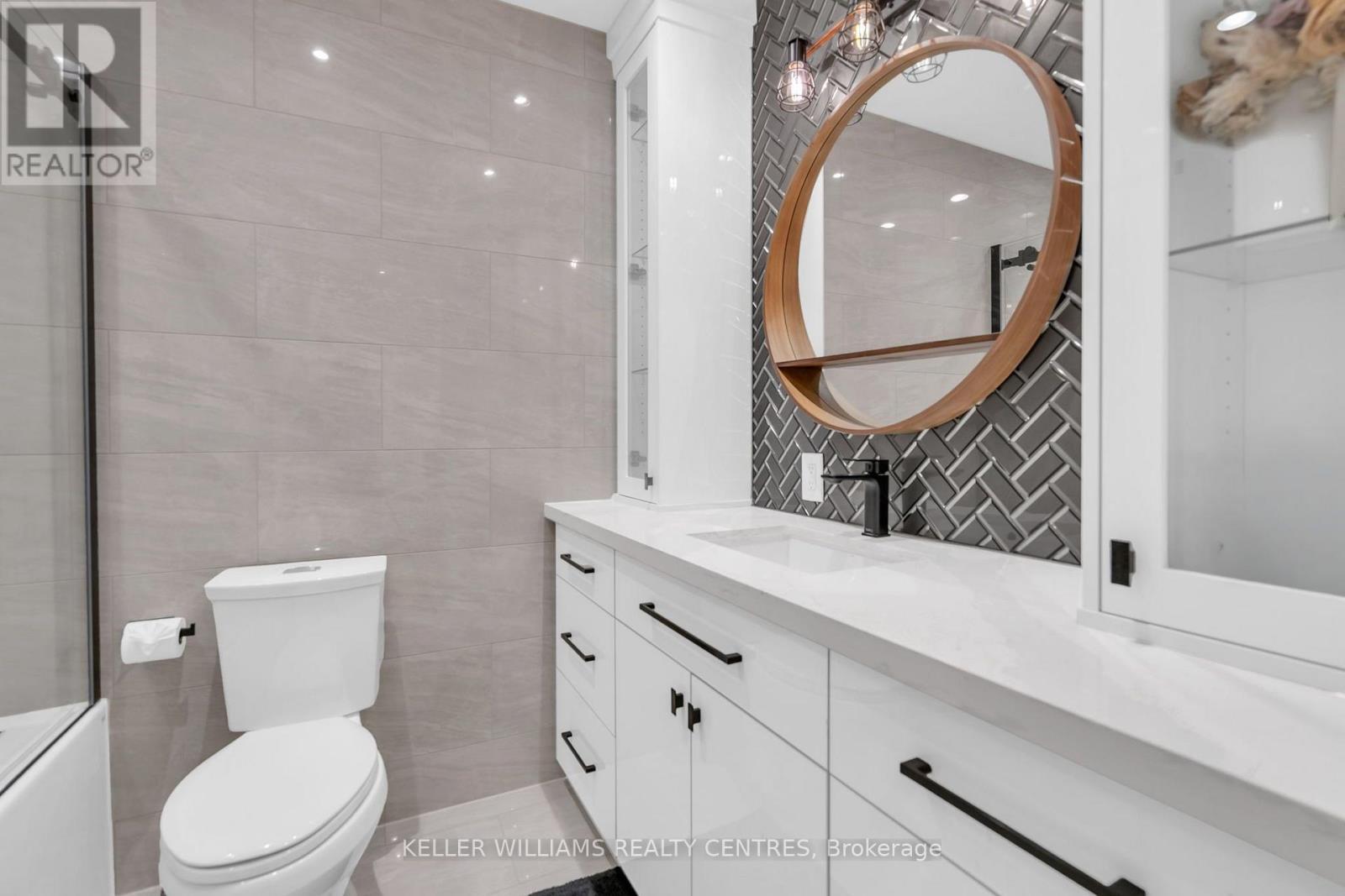 37 Bowler Street, Aurora, ON