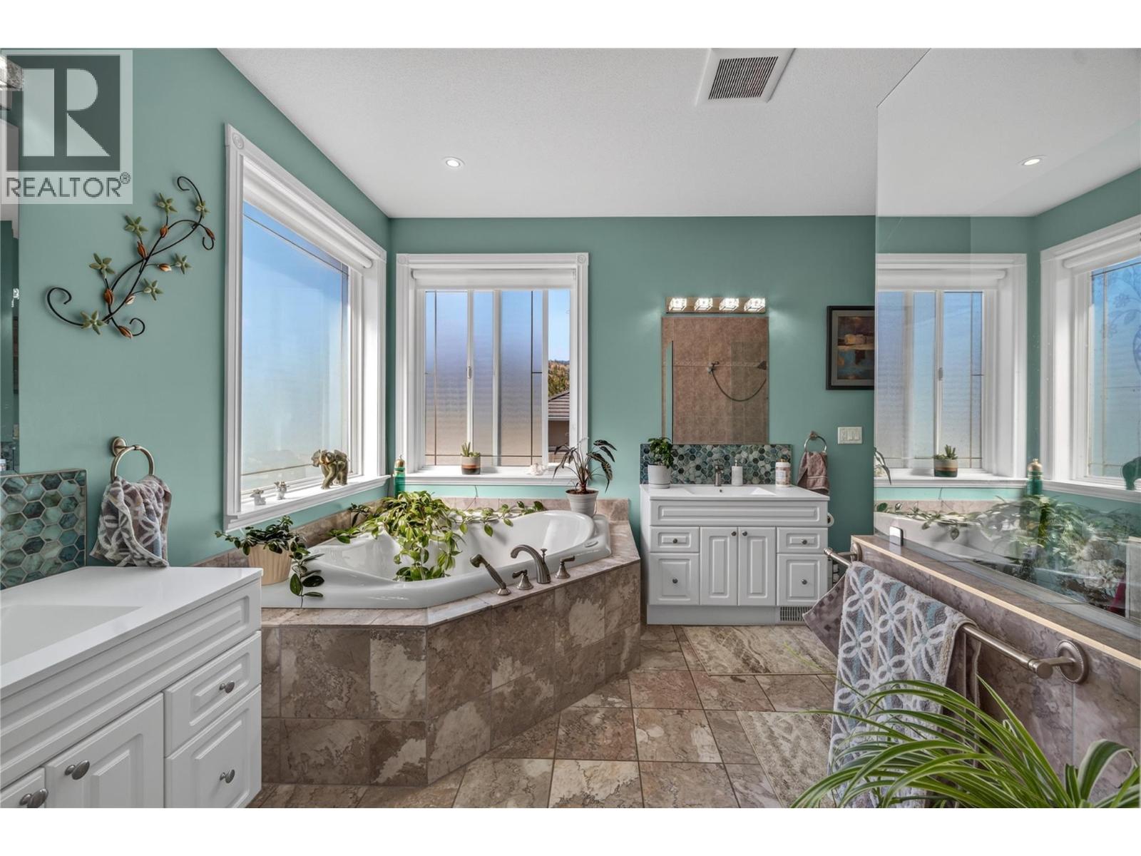 6812 Cabernet Place, Oliver, BC