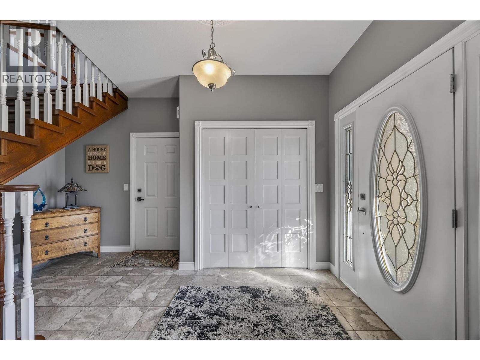 6812 Cabernet Place, Oliver, BC