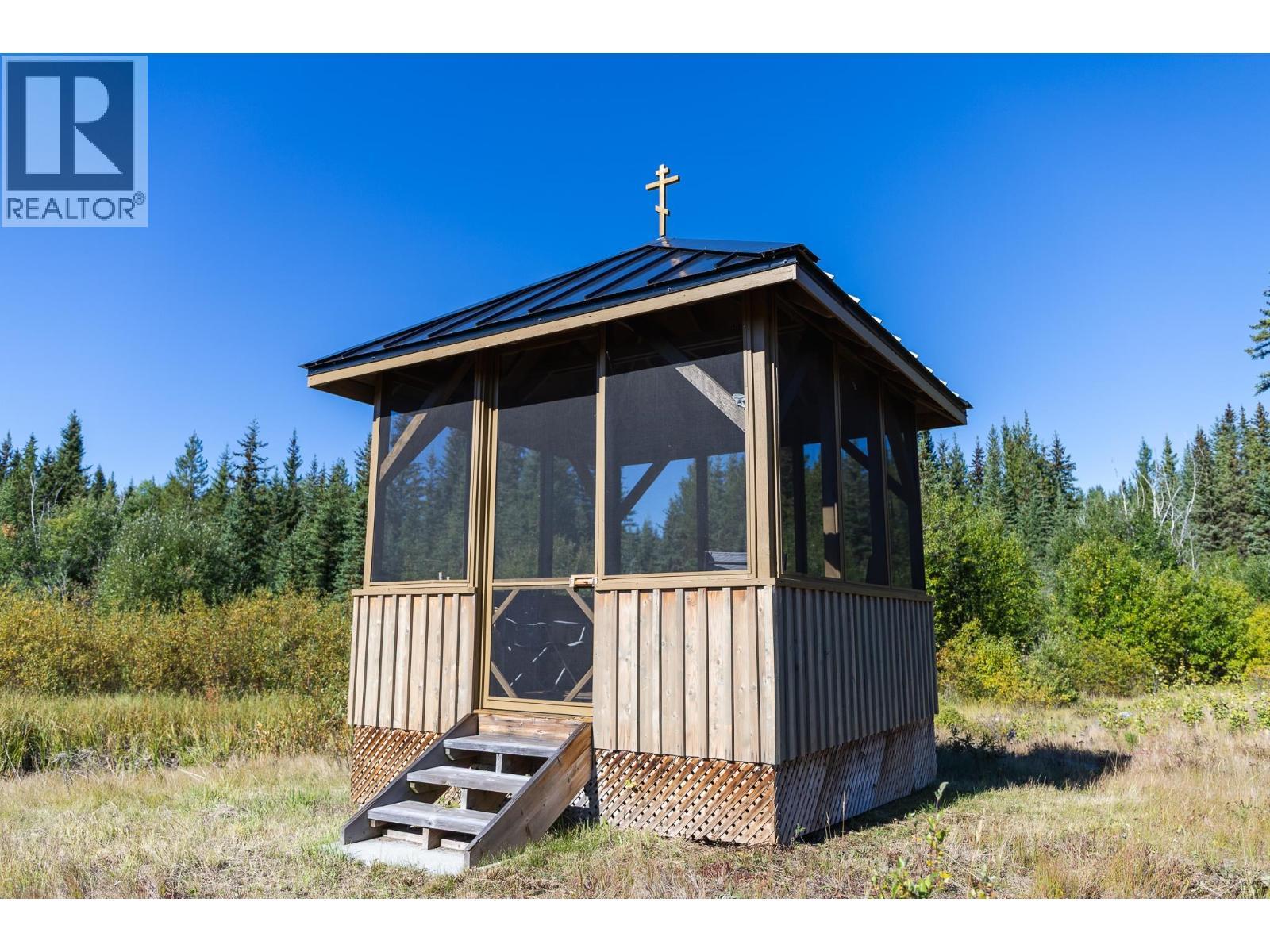 7568 High Country Road, Bridge Lake, BC