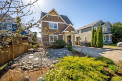 232 2nd St Courtenay, BC V9N 1B7