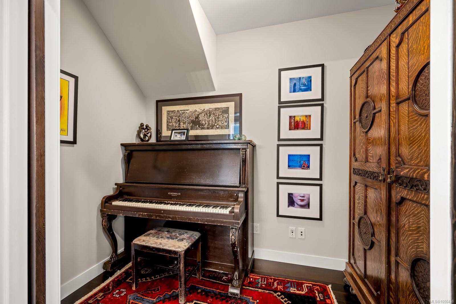 232 2Nd St, Courtenay, BC
