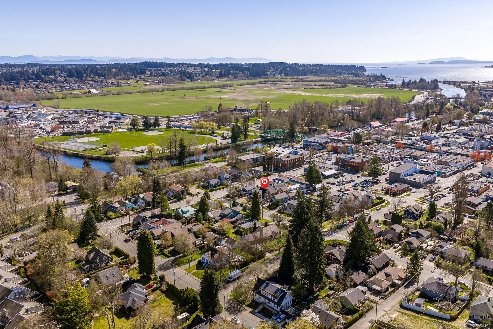 232 2Nd St, Courtenay, BC