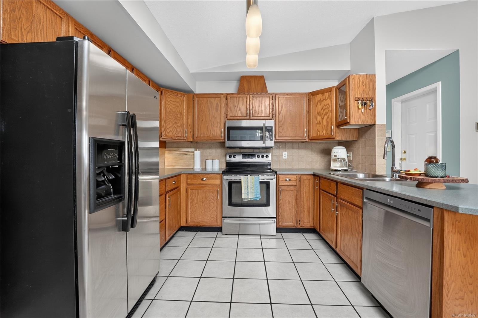 3560 Falcon Dr, Nanaimo, BC