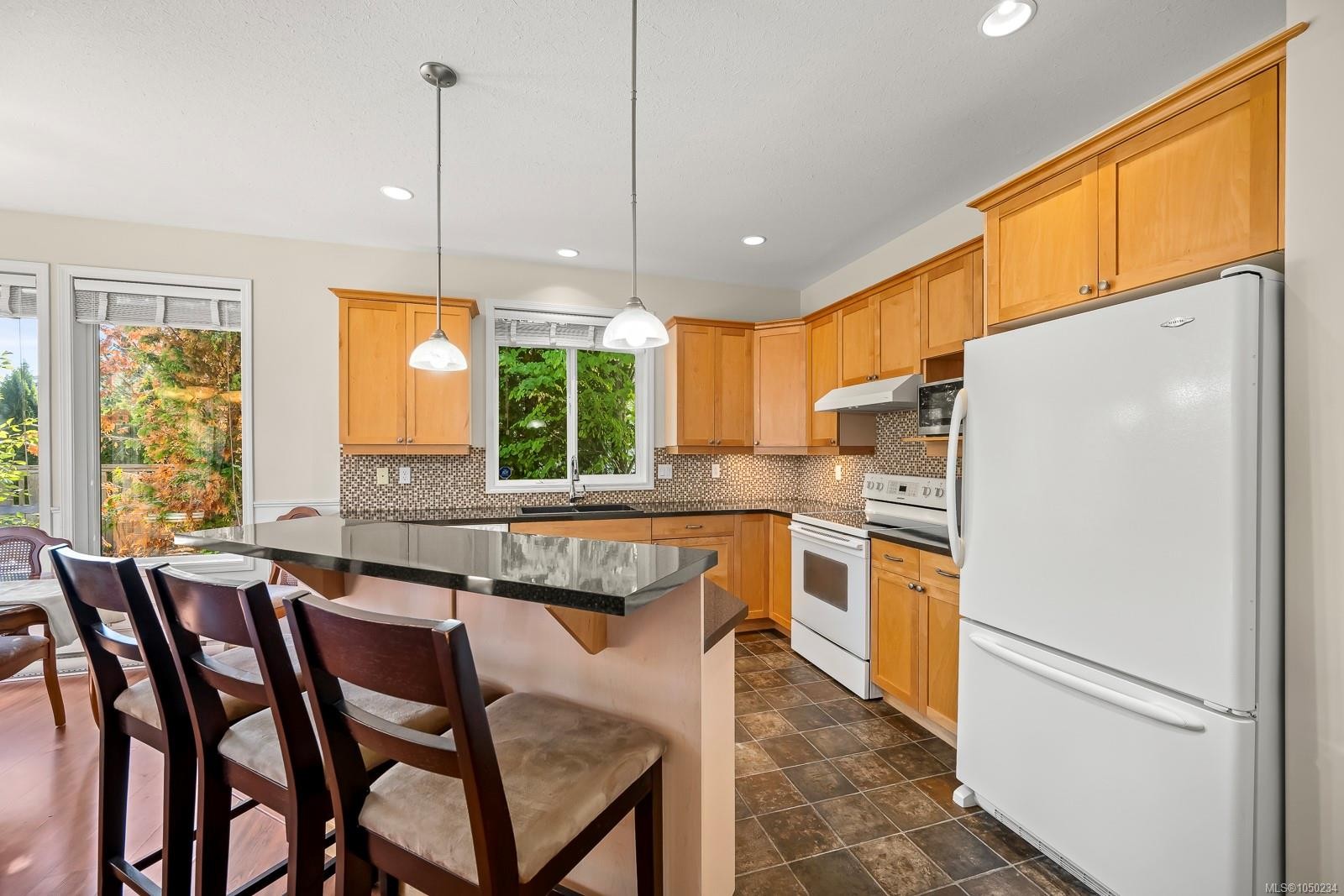2464 Stirling Cres, Courtenay, BC