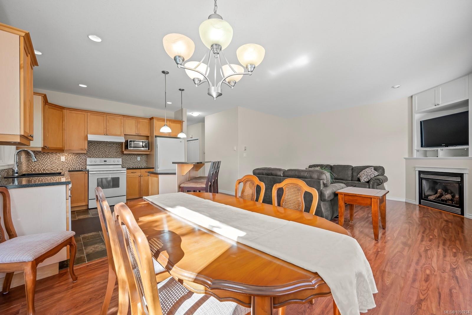2464 Stirling Cres, Courtenay, BC