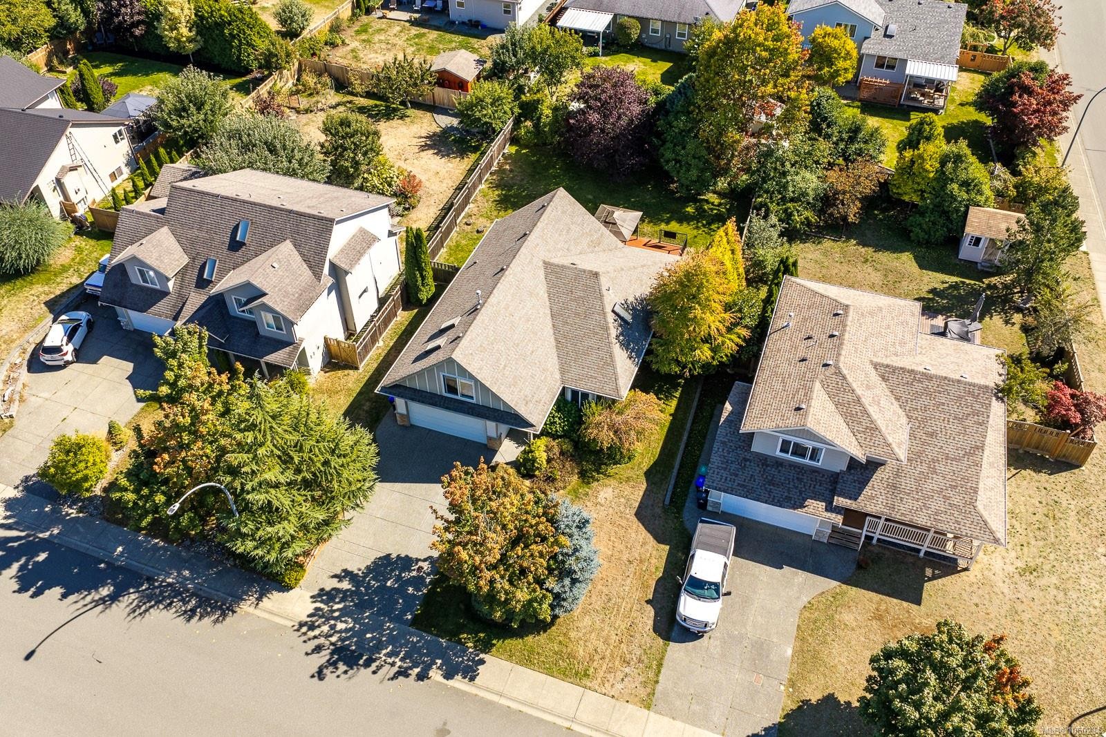 2464 Stirling Cres, Courtenay, BC