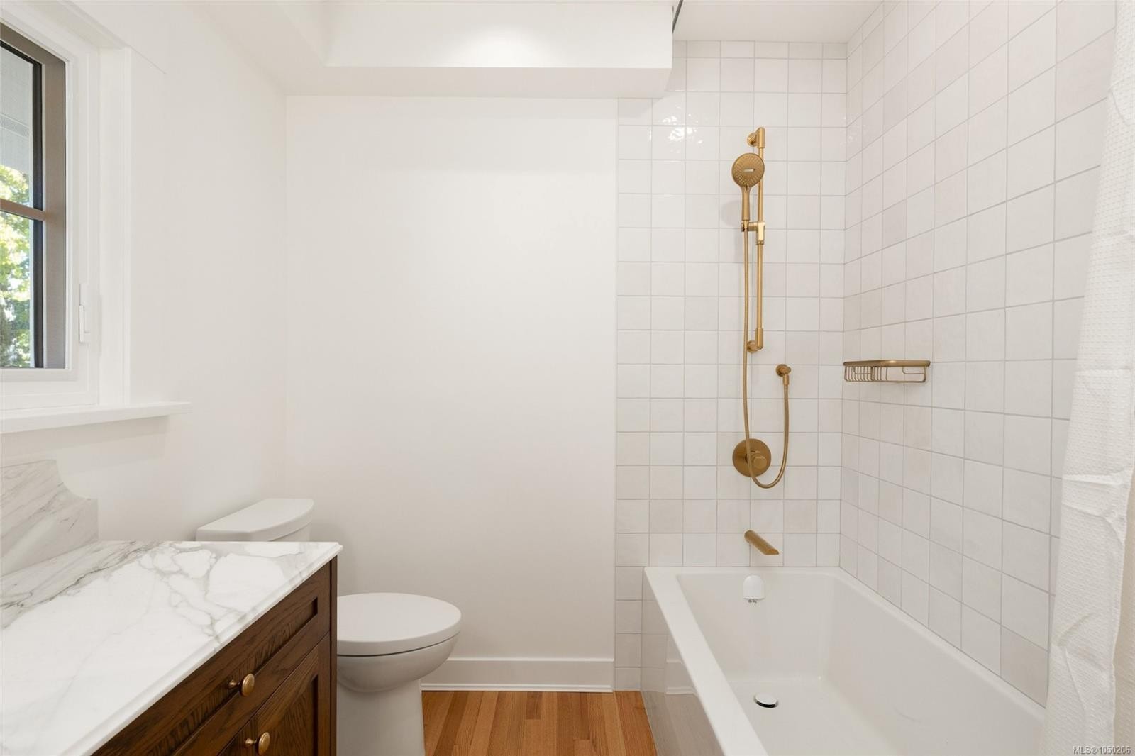 1027 Deal St, Oak Bay, BC