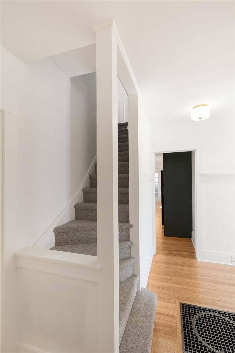 1027 Deal St, Oak Bay, BC
