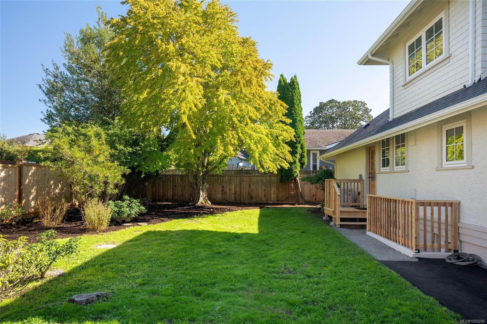 1027 Deal St, Oak Bay, BC
