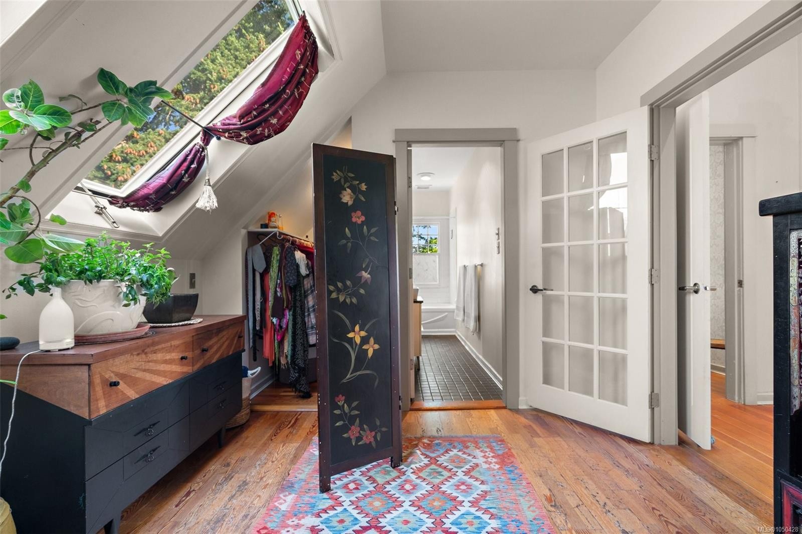 #5-1715 Rockland Ave, Victoria, BC
