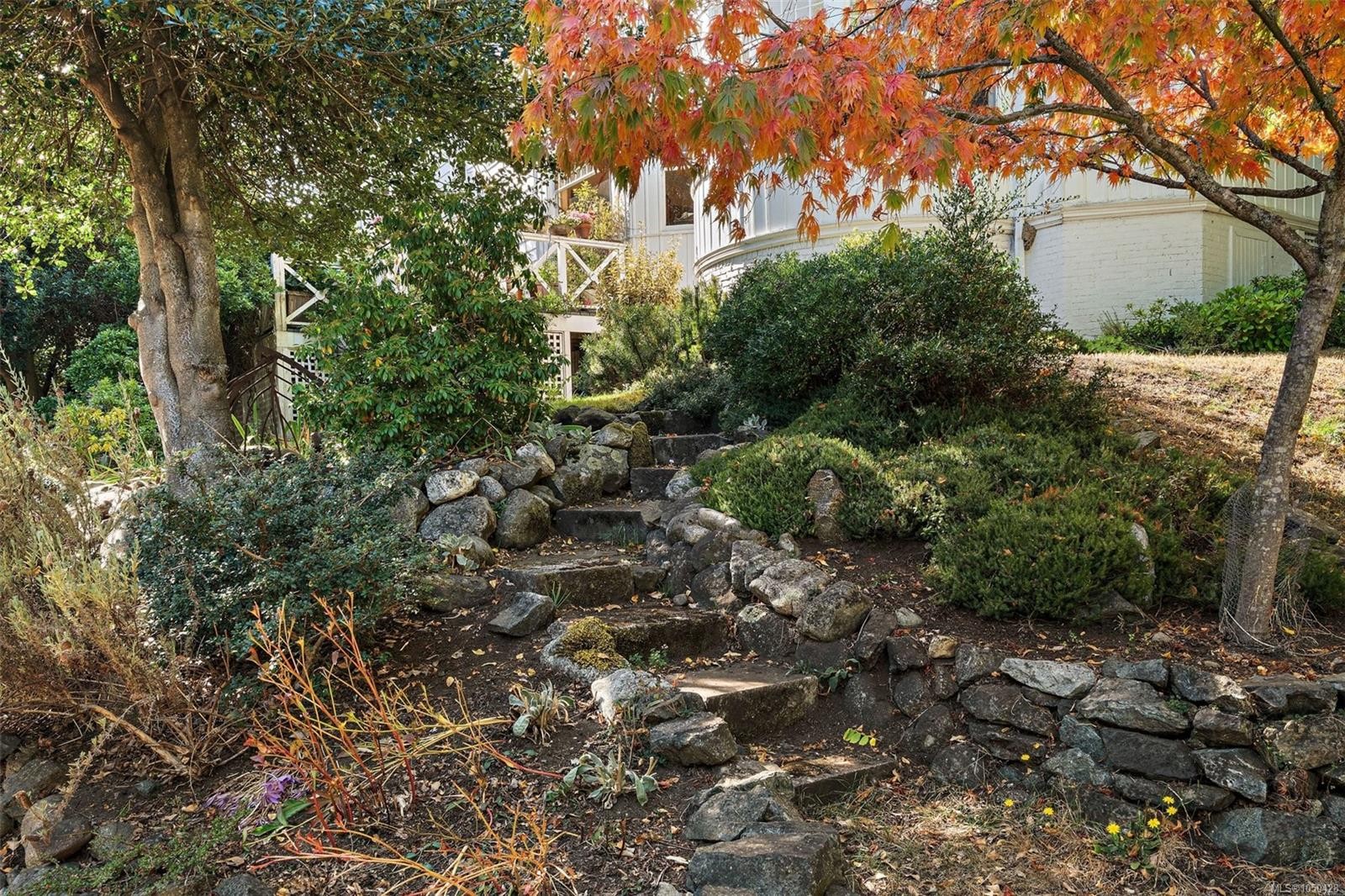 #5-1715 Rockland Ave, Victoria, BC