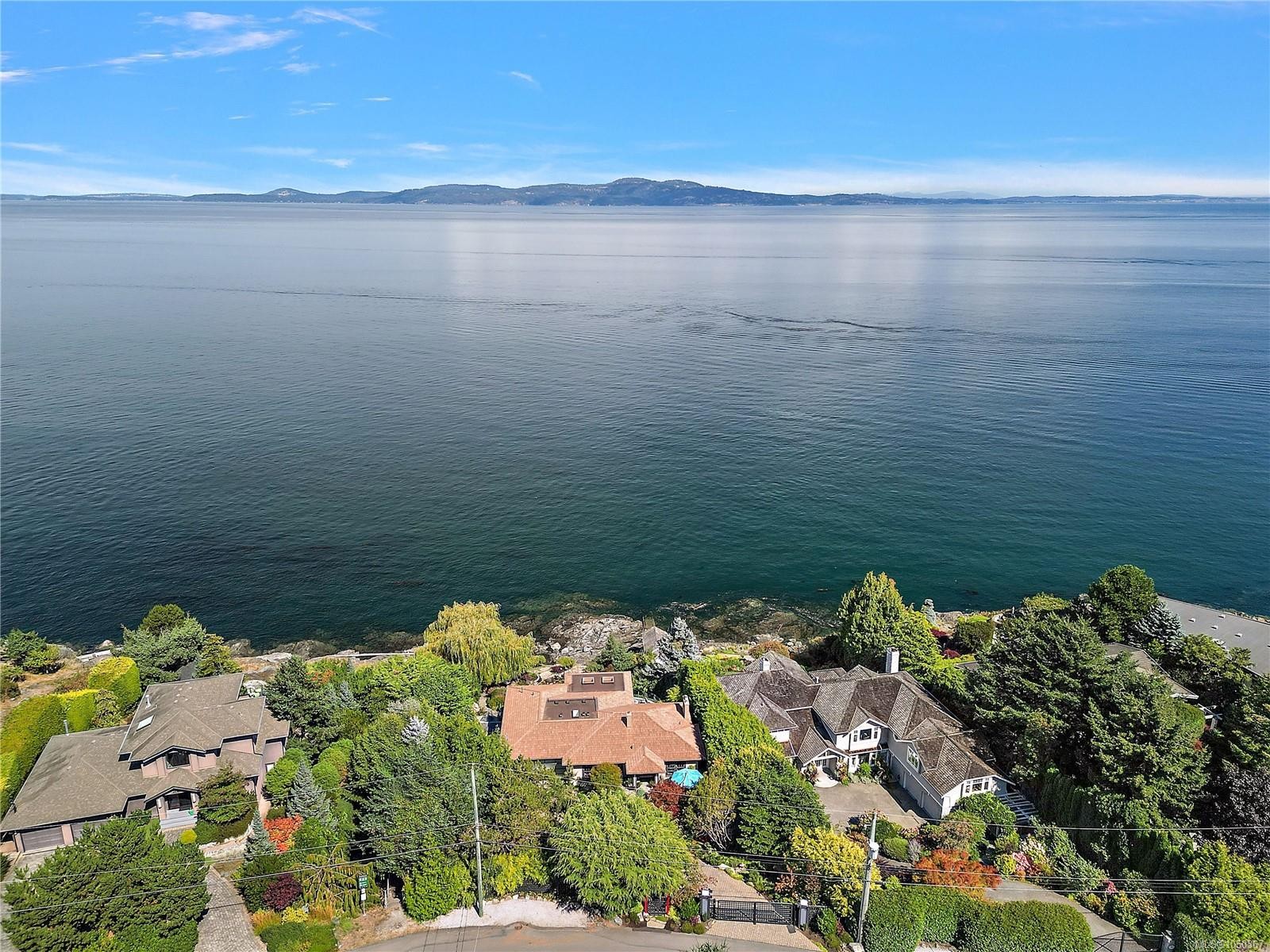 2920 Mt. Baker View Rd, Saanich, BC